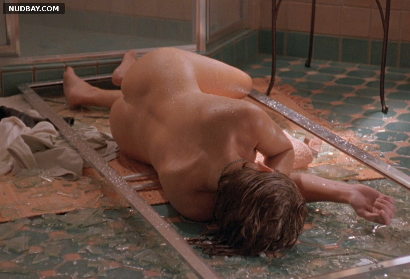 Meg Ryan nude in When a Man Loves a Woman (1994)