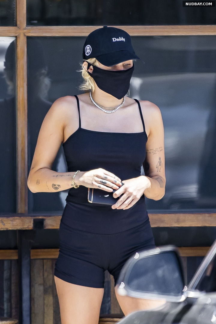 Miley Cyrus Cameltoe at 10 Speed Coffee in Woodland Hills Jun 16th 2020 1
