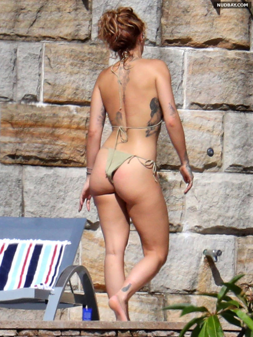 Rita Ora Ass in green bikini in Sydney Mar 31 2021 1
