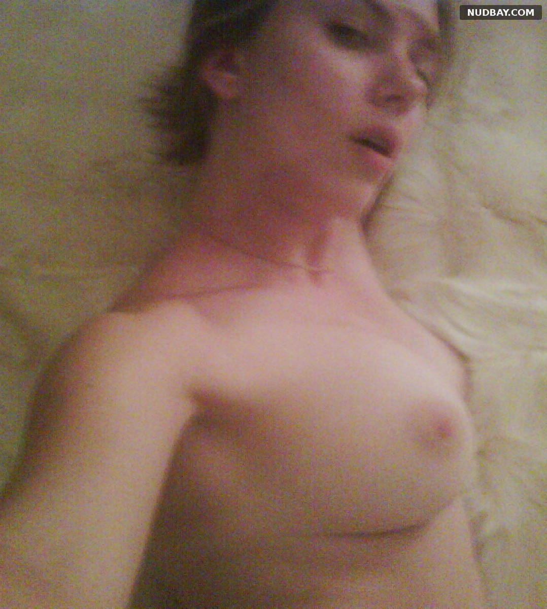 Scarlett Johansson nude selfie photo