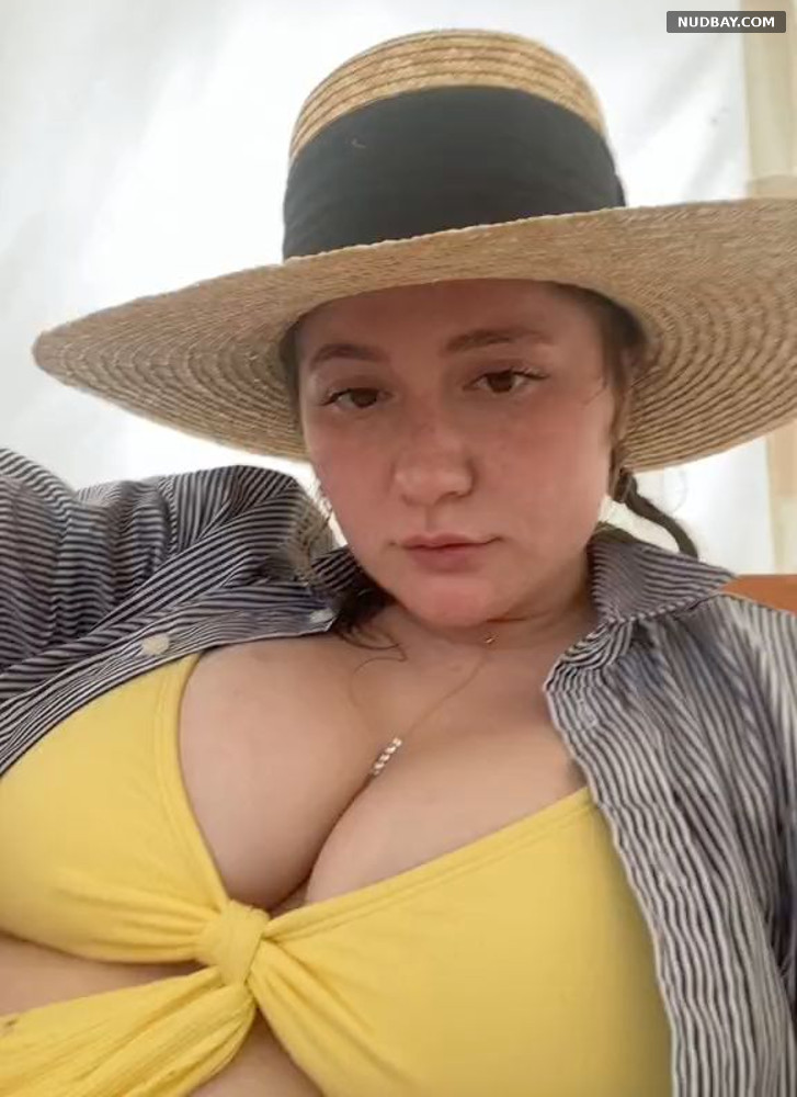 Emma kenney boob