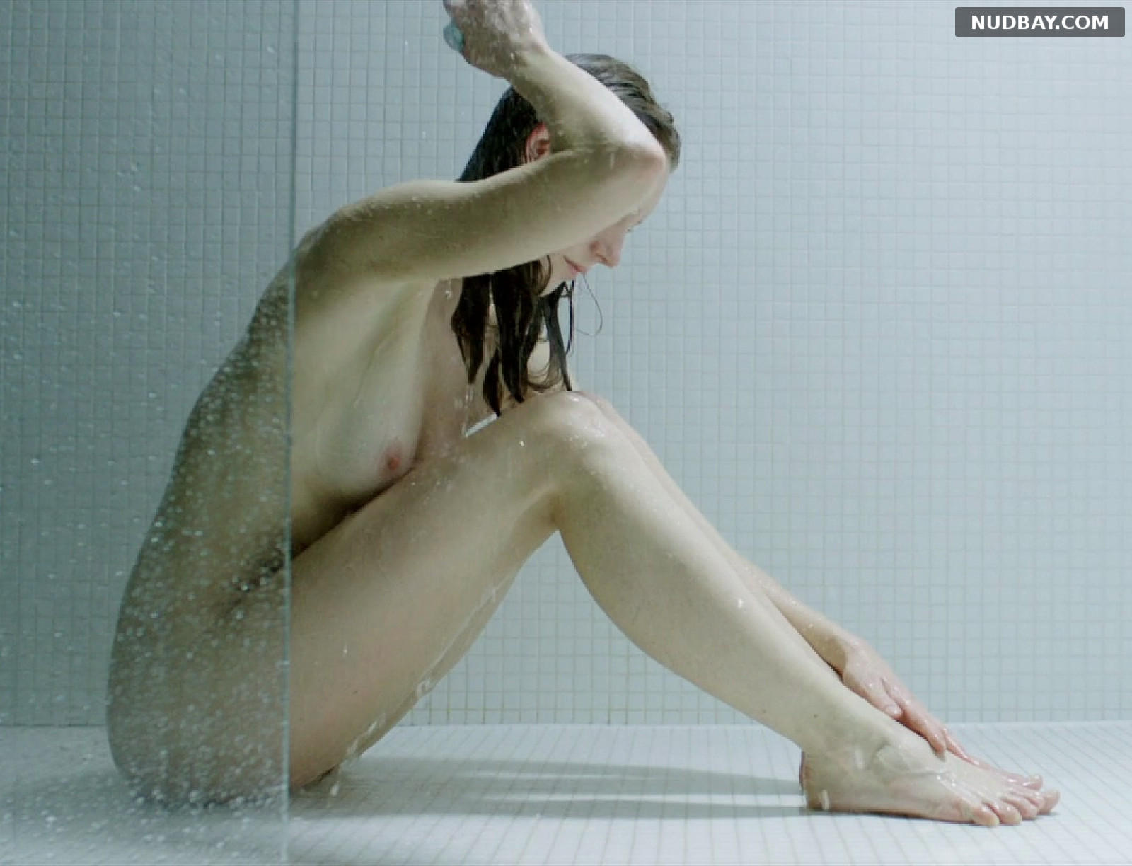 Lavinia Wilson nude in Schoßgebete (2014)