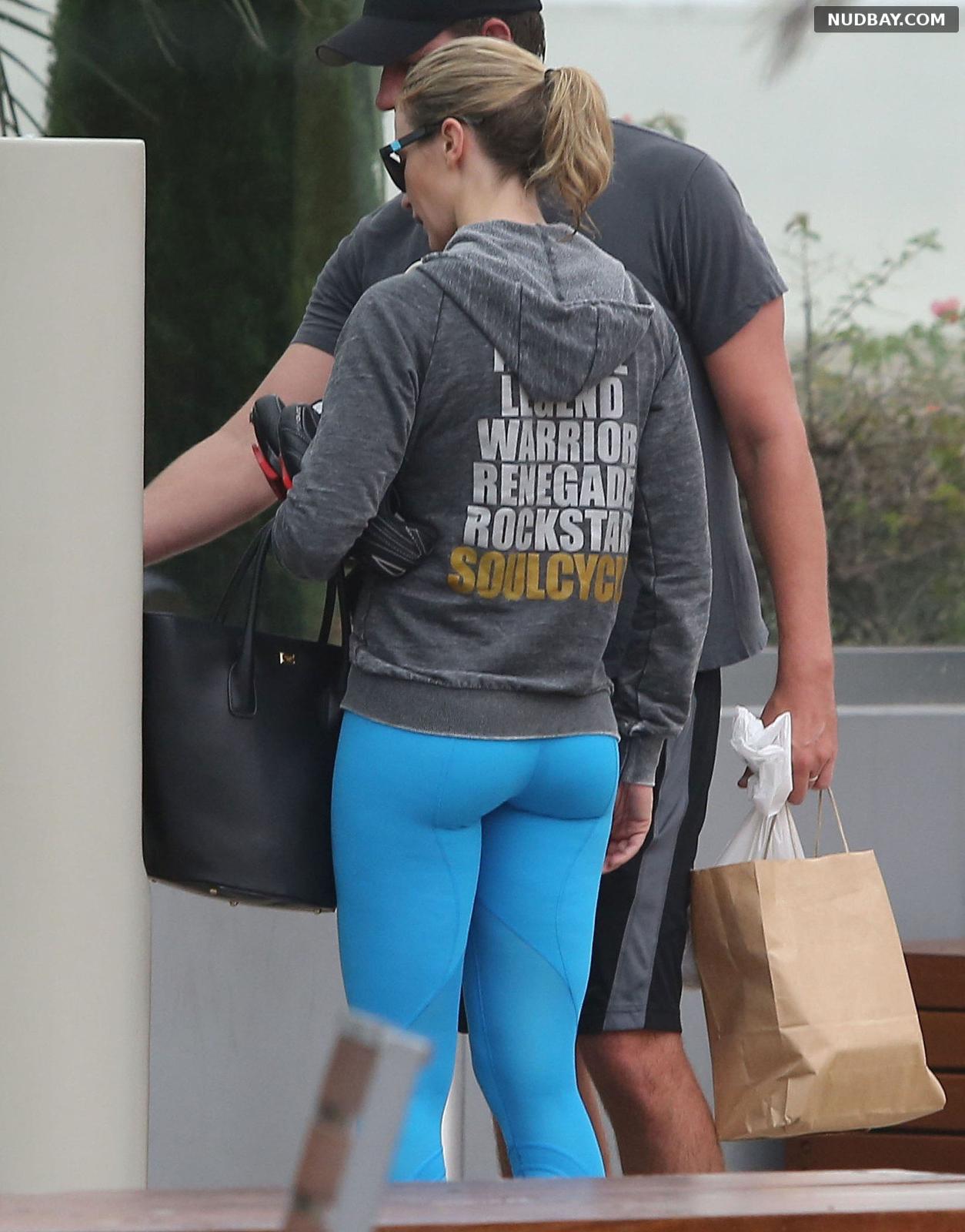 Emily Blunt booty in tights going to a gym in Los Angeles Jun 12 2013
