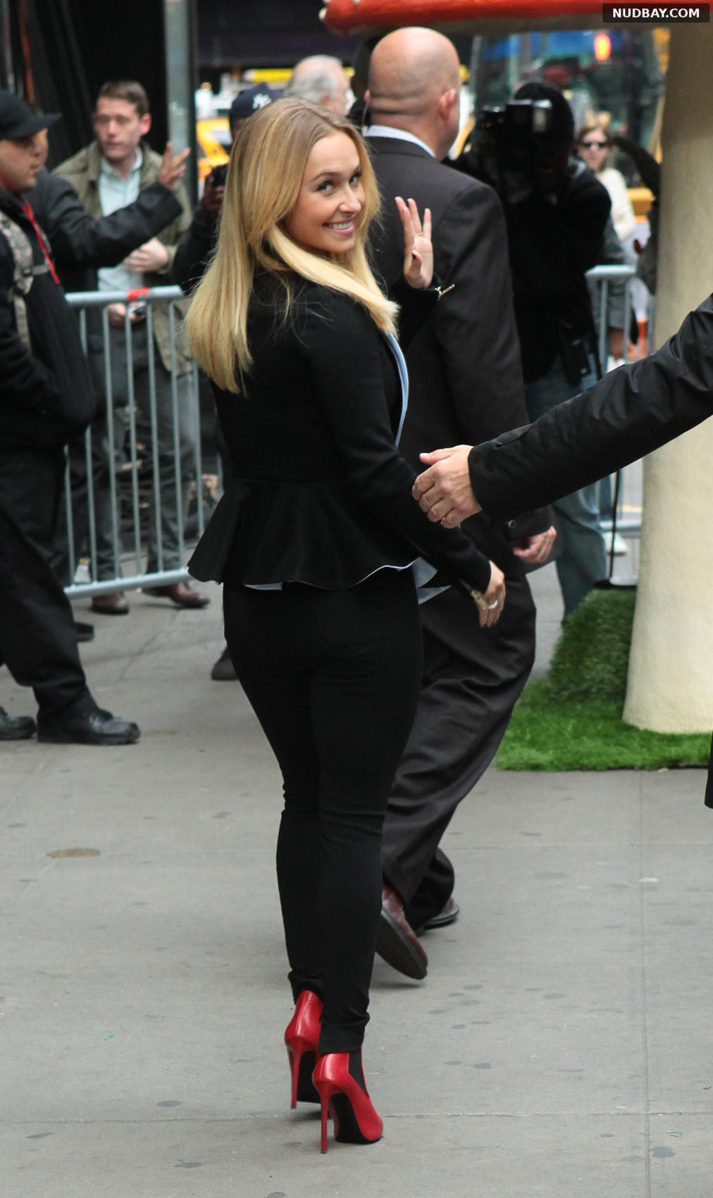 Hayden Panettiere Booty Good Morning America appearance at the ABC Studios October 9 2013