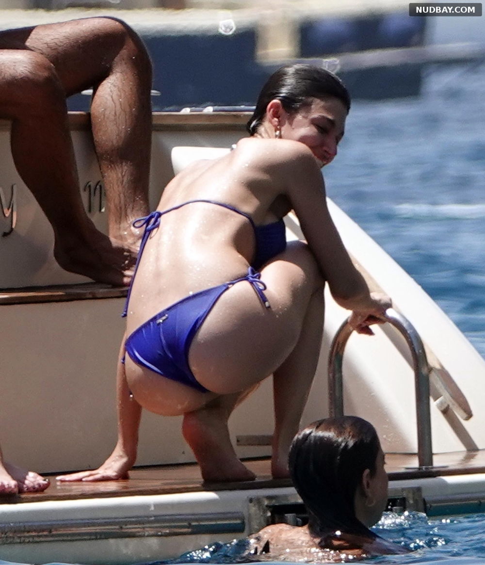 Ursula Corbero nude ass on holiday on the island of Capri Jun 14 2019
