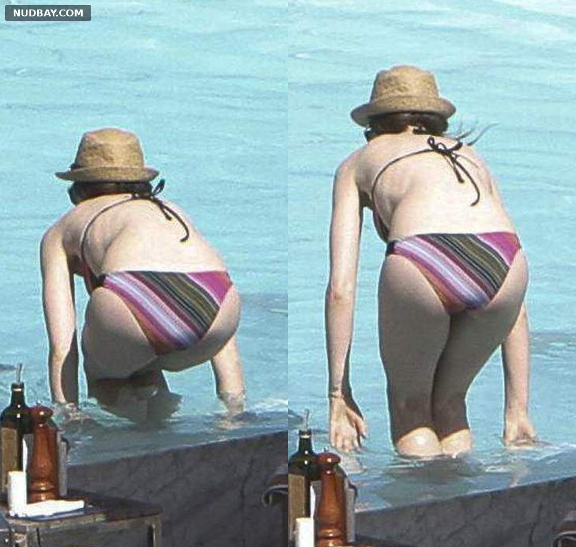 Anne Hathaway Ass at her hotel in Rio de Janeiro March 24 2011