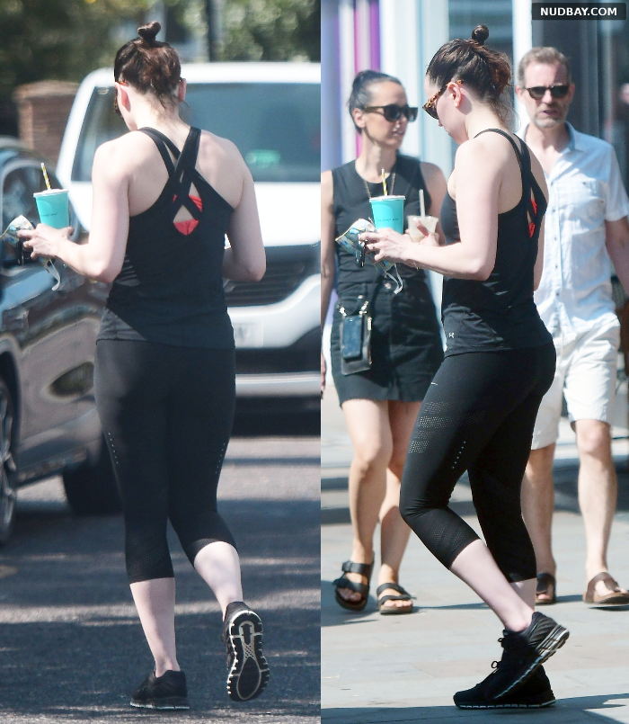 Daisy Ridley Ass in leggings in Notting Hill London Aug 13 2020 01
