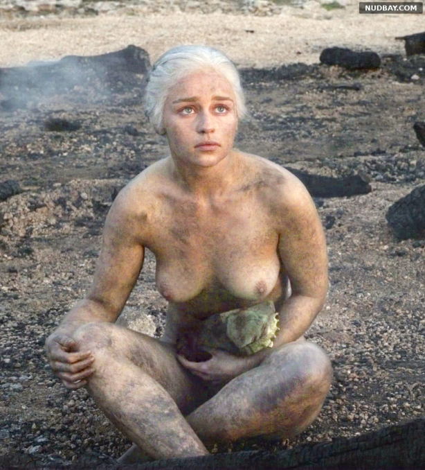 Emilia Clarke Nude Game of Thrones S01E10 (2011) 01