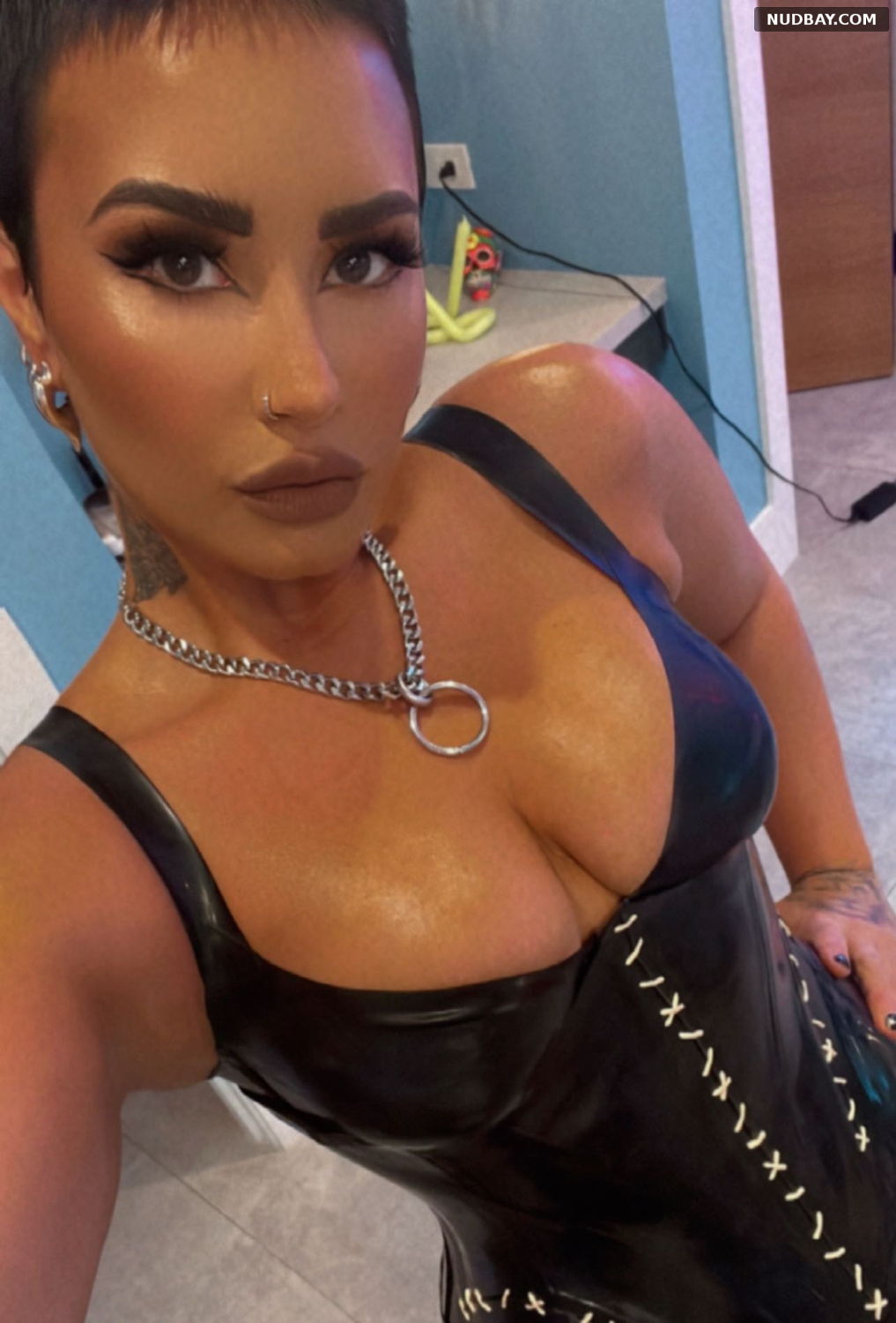 Demi Lovato naked showed boobs 2020