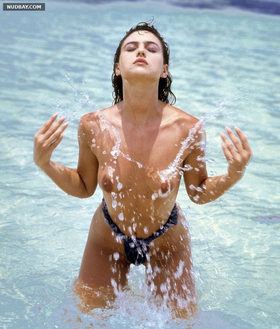 Monica Bellucci Nude Young Boobs in Sexy Photo Shoot