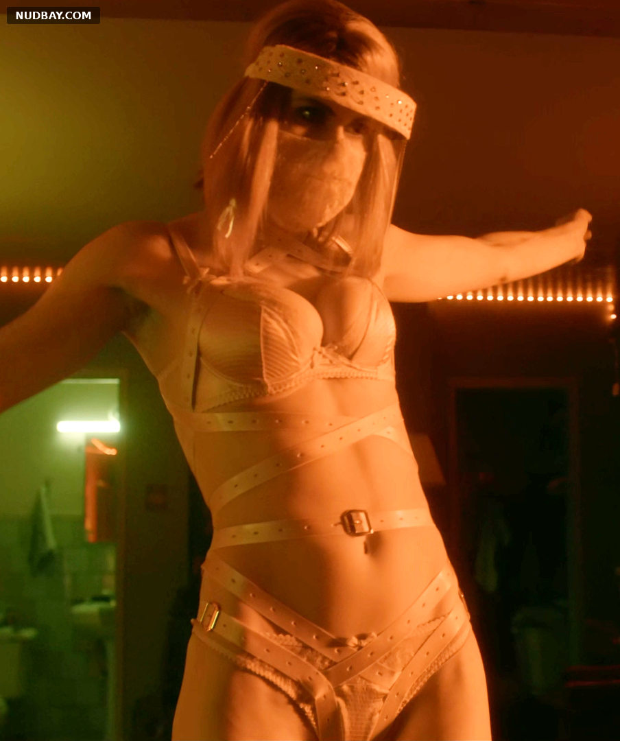 Alexandra Daddario naked in the movie Songbird 2020