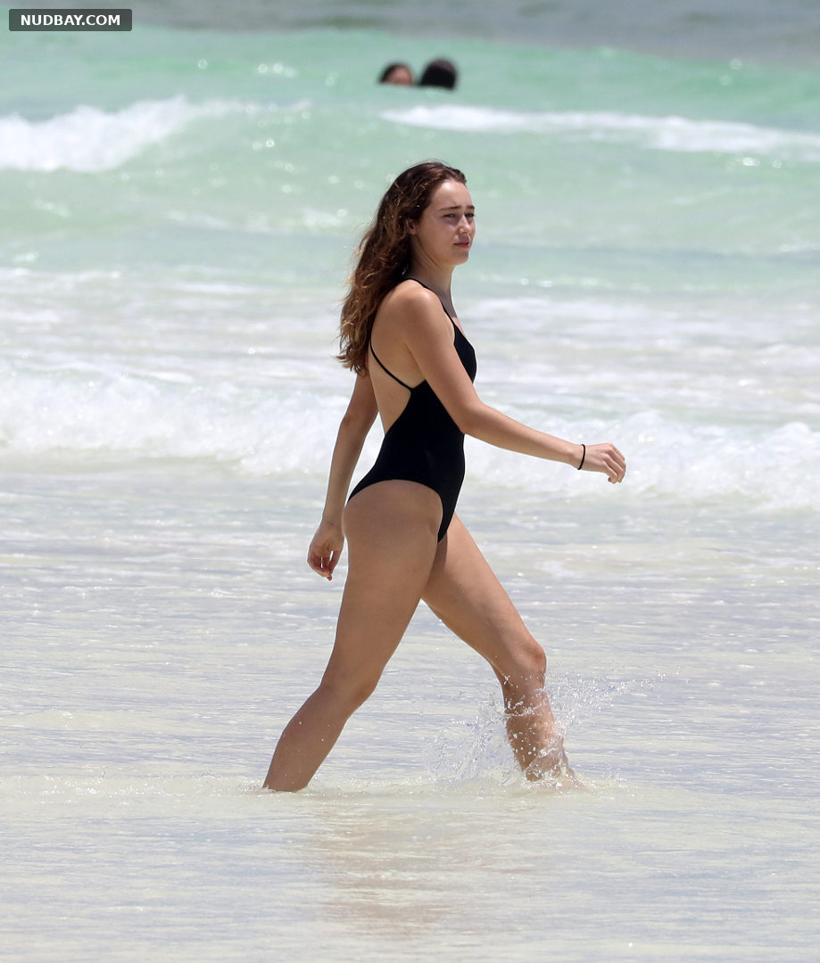 Alycia Debnam-Carey Nude Hot in Bikini on vacation in Tulum 2016