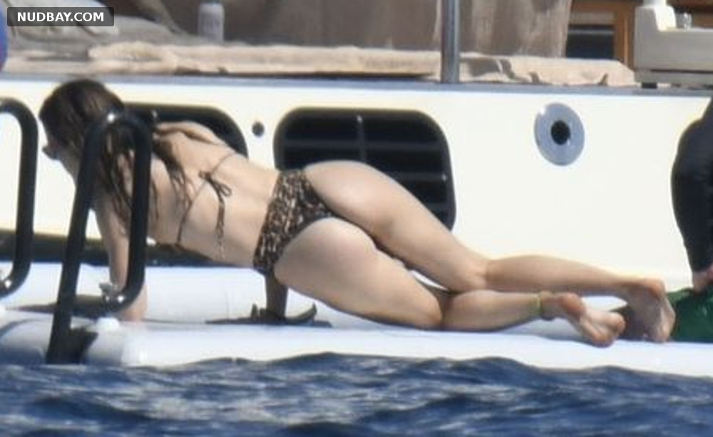 Jessica Biel Bare Ass Holiday on a yacht in Italy Jul 28 2022
