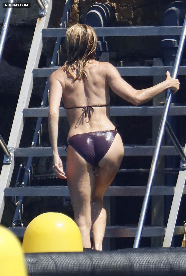 Sienna Miller Ass in Bikini on Holiday in the South of France Jul 21 2022