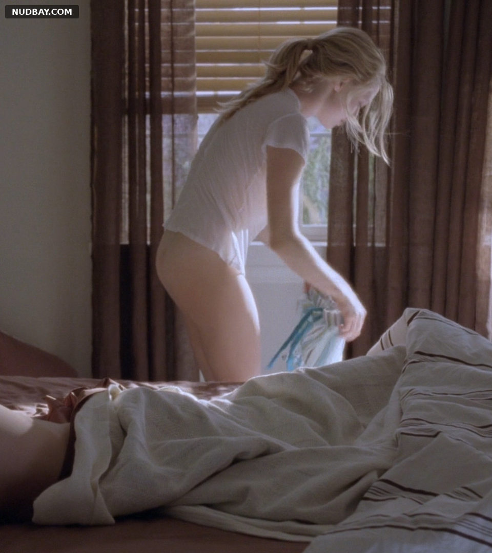 Amanda Seyfried Bare Ass in Big Love s04e04 (2010)