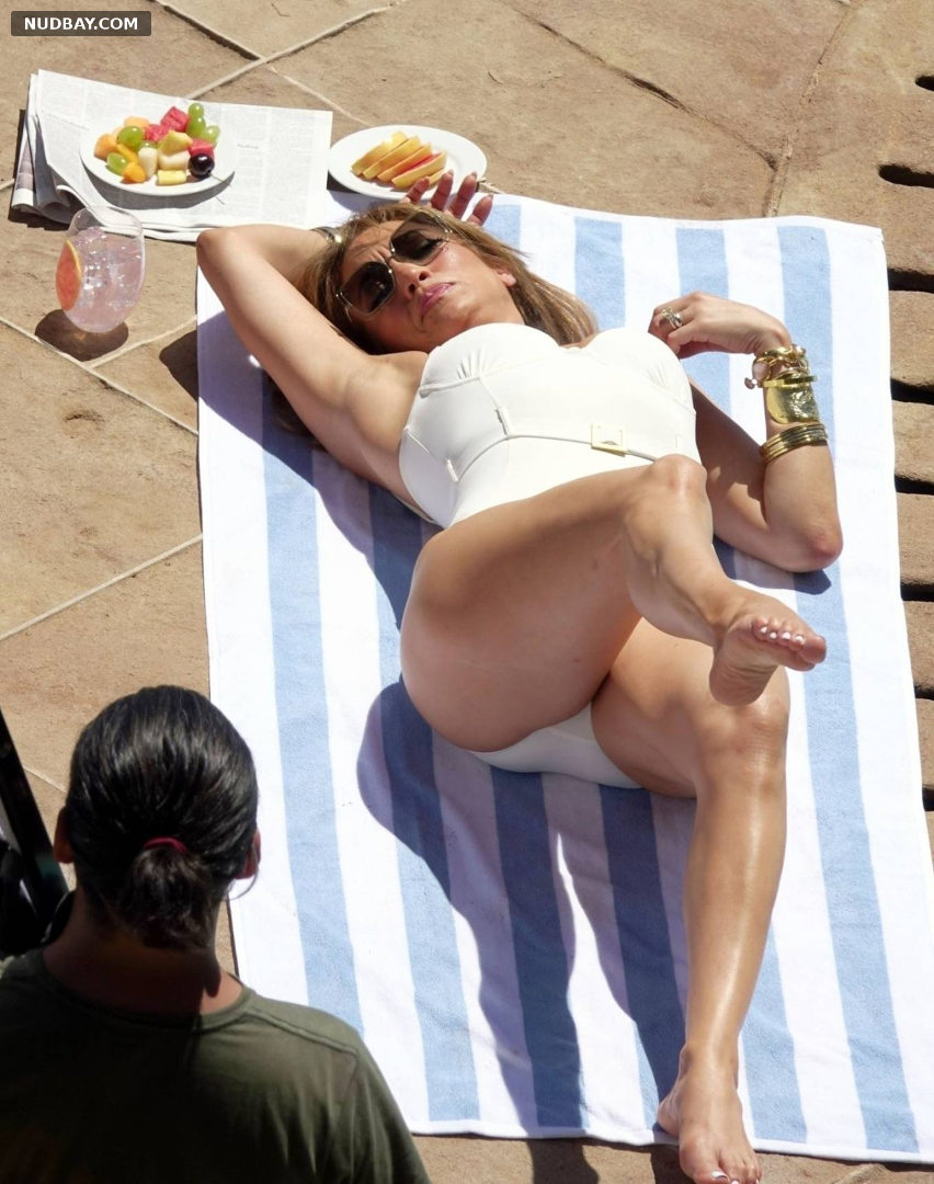 Jennifer Lopez sexy swimsuit photoshoot in Capri Italy Aug 02 2022
