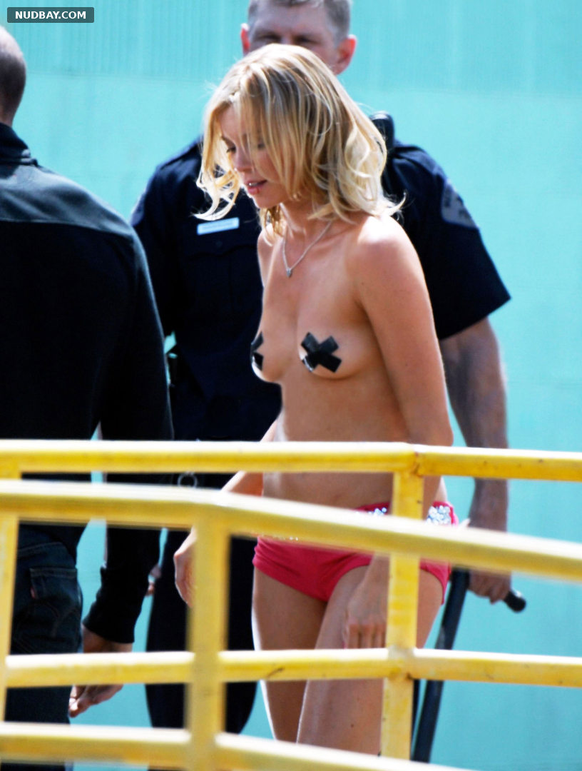Amy Smart naked on the set of Crank 2 in LA 2008