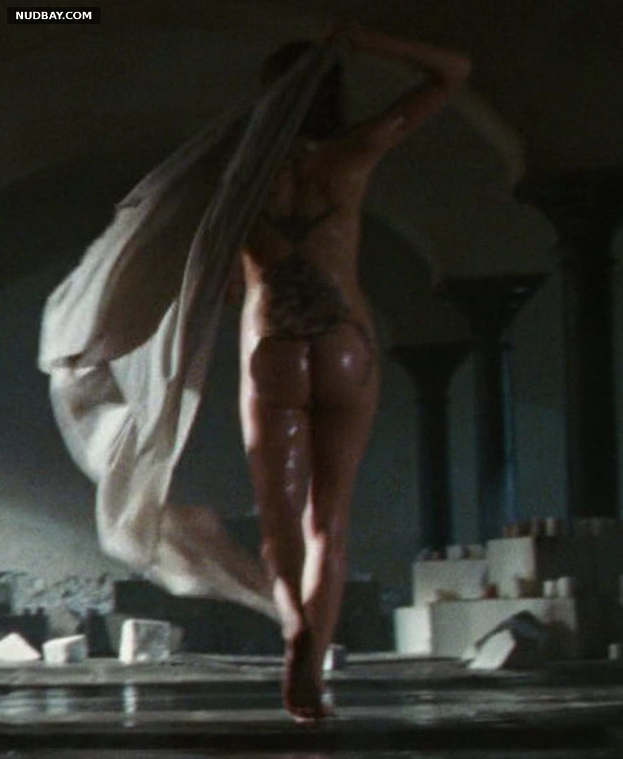 Angelina Jolie nude in Wanted (2008)