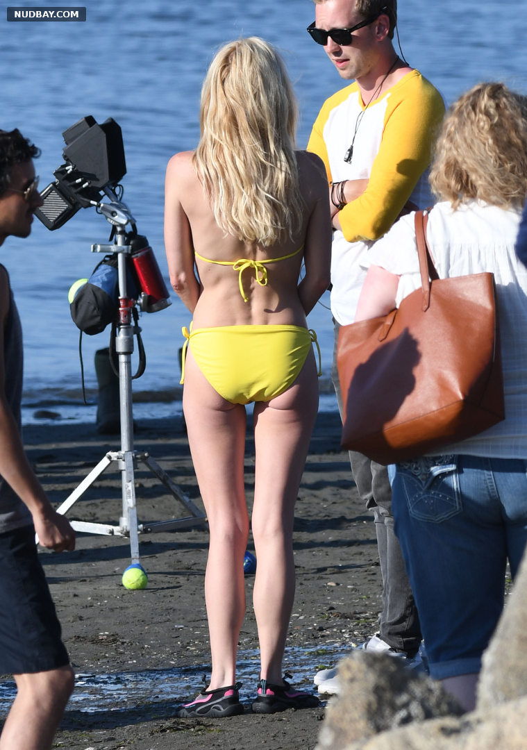 Anna Faris nude butt On the set of Overboard in Vancouver Canada 2017