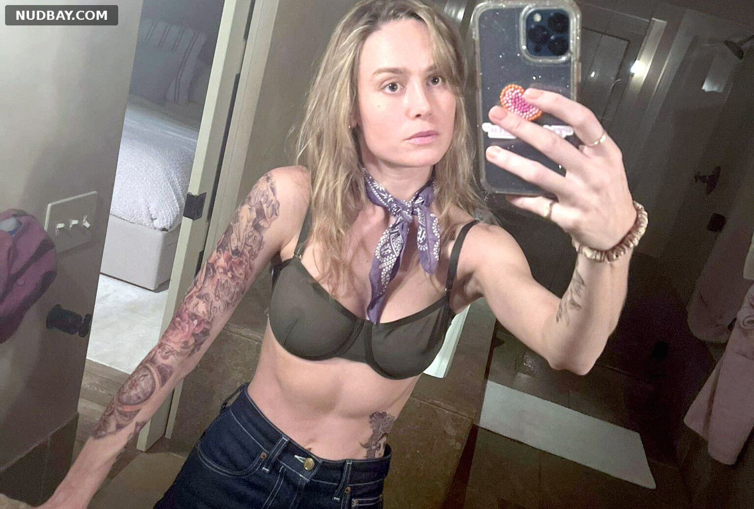 Brie Larson Selfie in Front of a Mirror Mature Nipples 2023