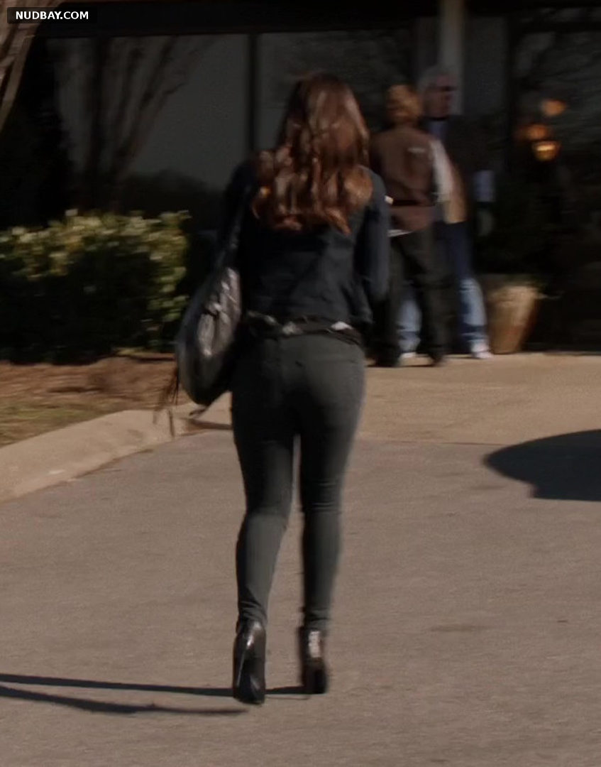 Chloe Bennet Booty In Jeans Nashville (2015)