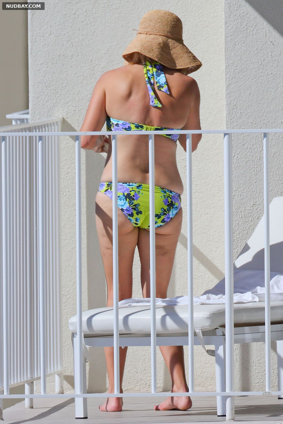Reese Witherspoon Booty Bikini in Hawaii January 2014