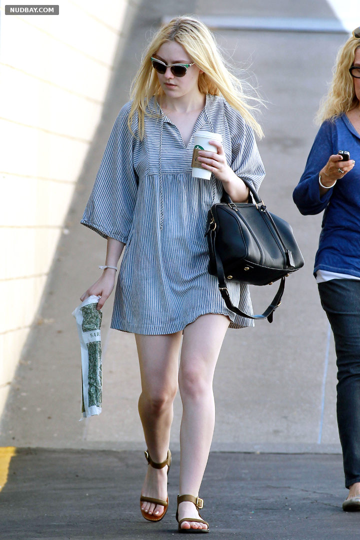 Dakota Fanning leggy leaving Barnes & Noble in LA 2012