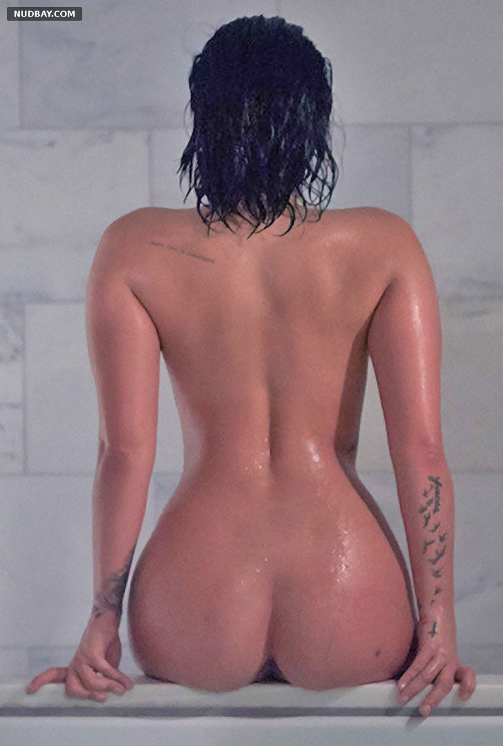 Demi Lovato Asshole photoshoot in Vanity Fair October 2015