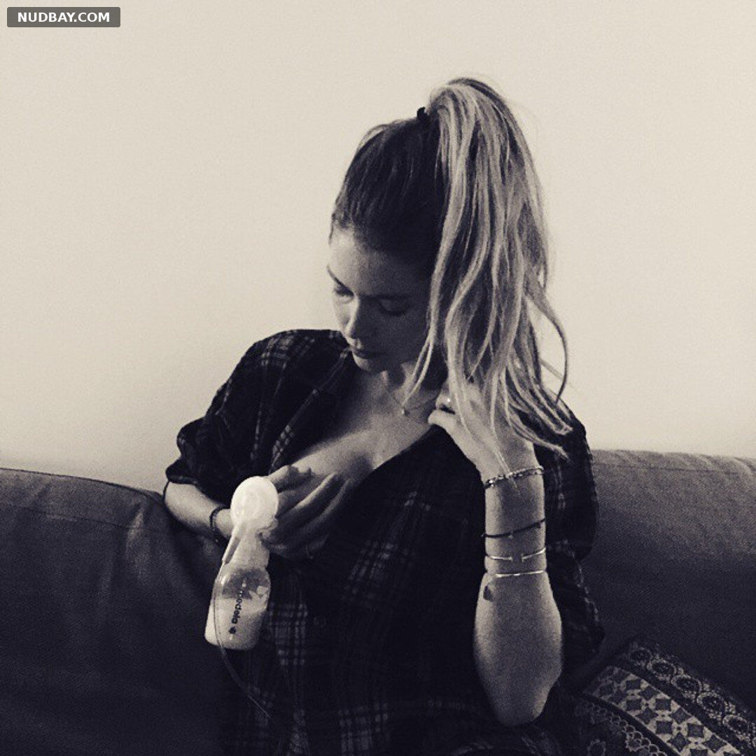 Doutzen Kroes milking her nipples 2015