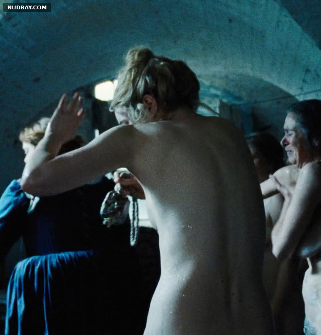 Emma Stone Nude Back in the movie The Favourite 2018