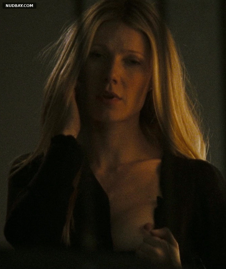 Gwyneth Paltrow nude tits in Two Lovers (2009)