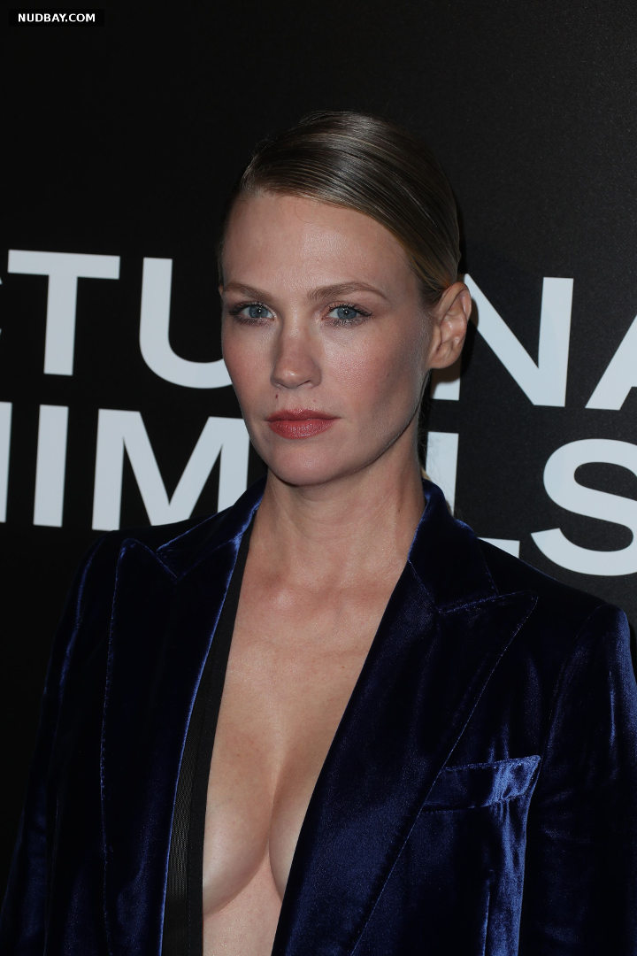 January Jones naked tits in Nocturnal Animals screening in LA 12016