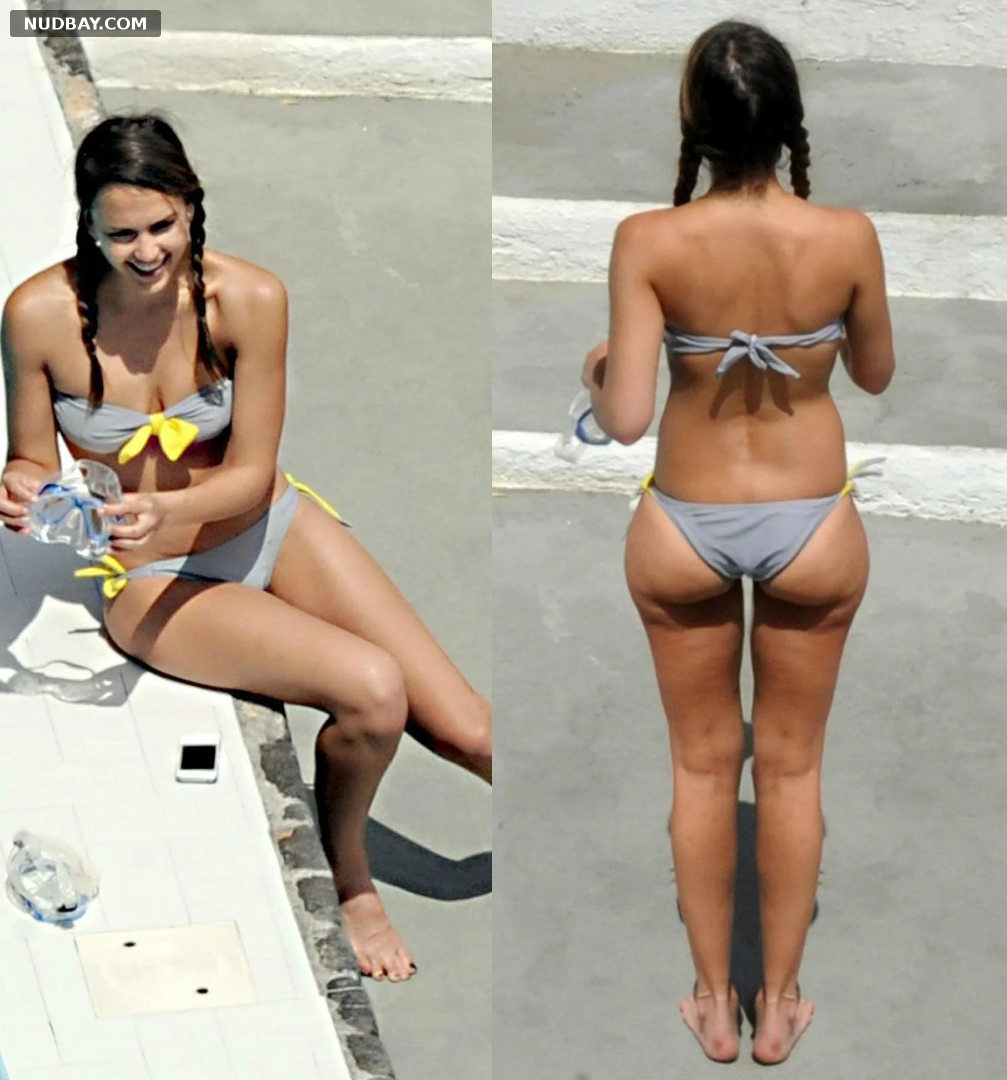 Jessica Alba nude ass in a sexy bikini on vacation 2007