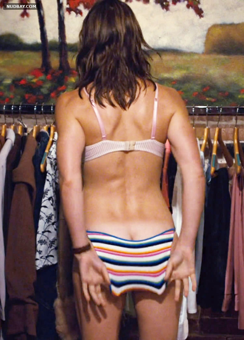 Jessica Biel buttcrack in I Now Pronounce You Chuck and Larry (2007)