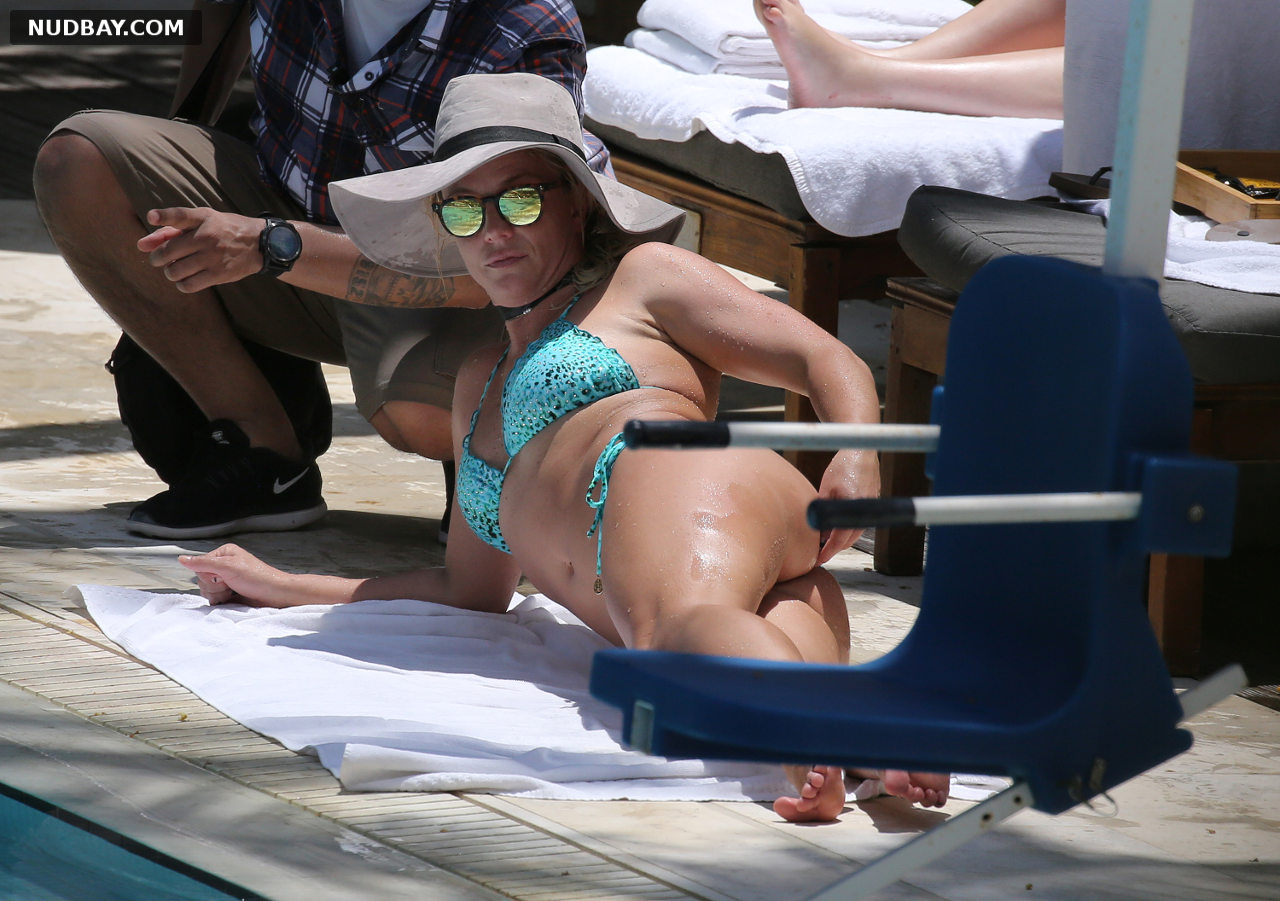 Britney Spears nude in bikini at the Beach in Miami 06 06 2018