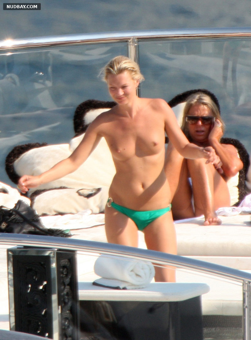 Kate Moss nude boobs sexy on a yacht vacation 2009