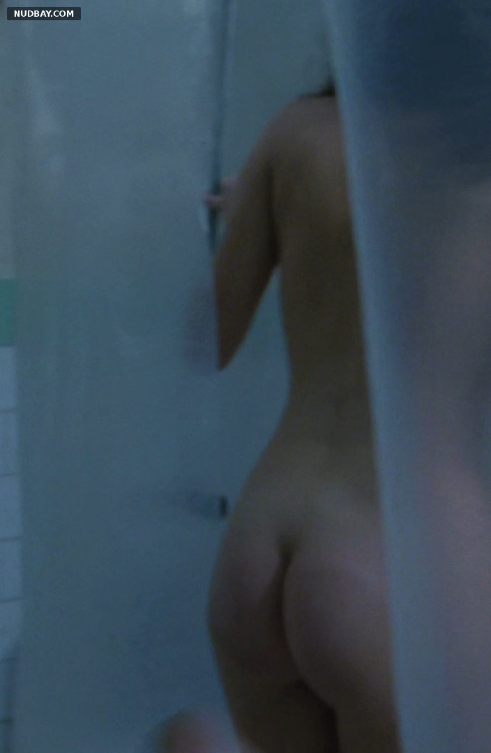 Marion Cotillard nude ass in Chloé (1996)