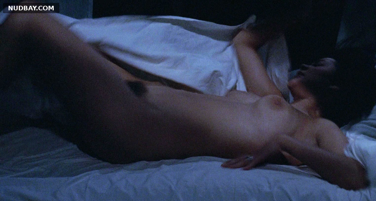 Marion Cotillard nude in Taxi (1998)