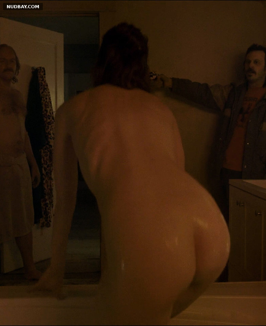 Mary Elizabeth Winstead naked butt in Fargo (2017)
