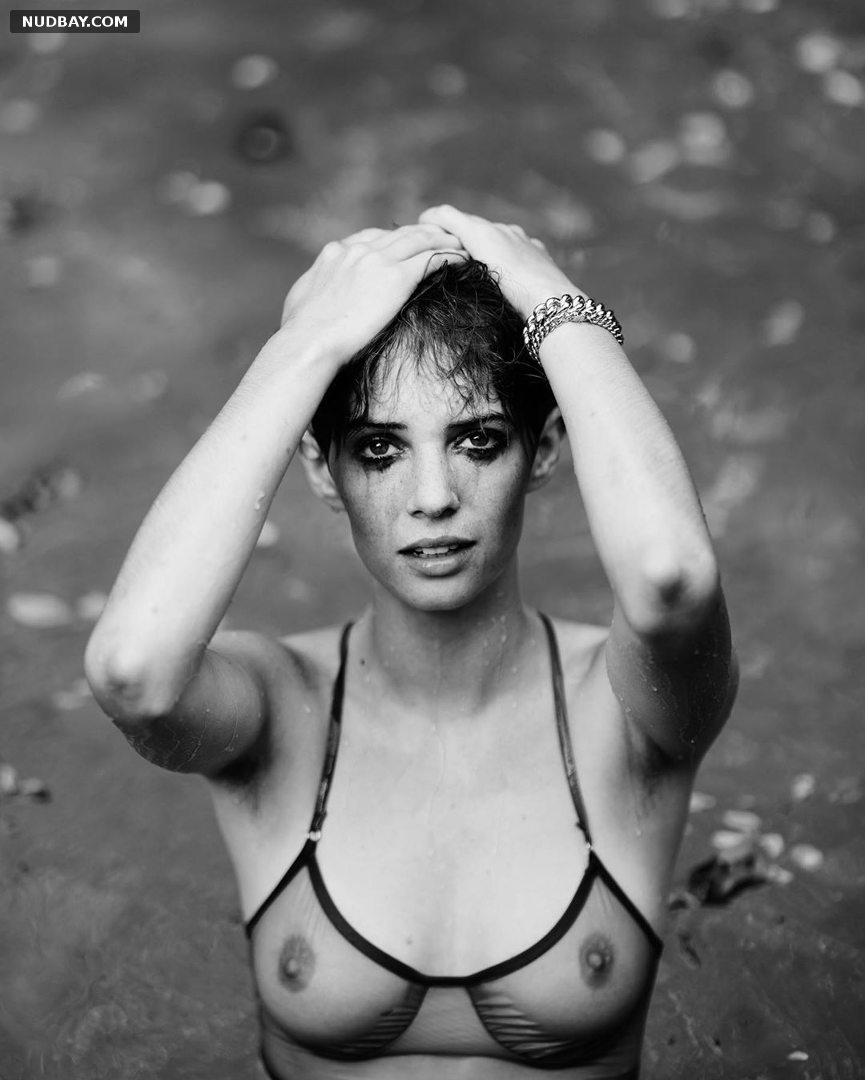 Maya Hawke nude showing tits on sexy photo shoot 2020