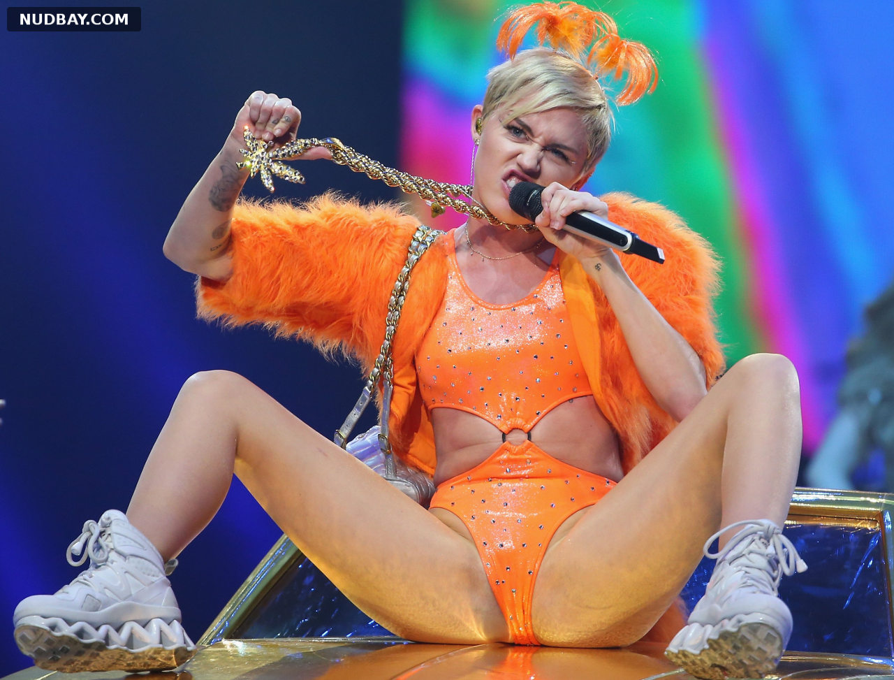 Miley Cyrus Pussy at Bangerz Tour in Melbourne Australia 10 10 2014