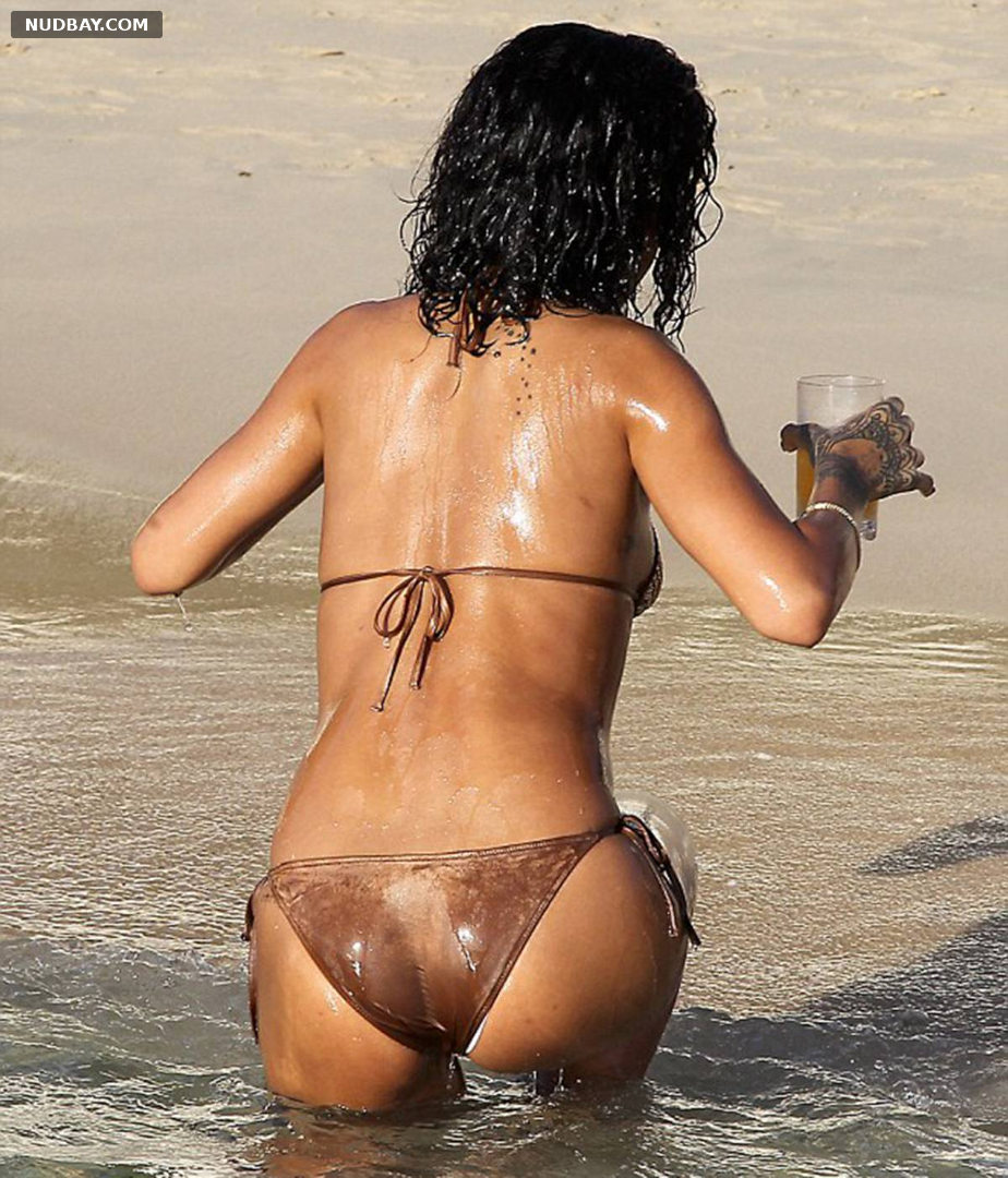 Rihanna Ass in Bikini at a Beach in Barbados December 28 2013