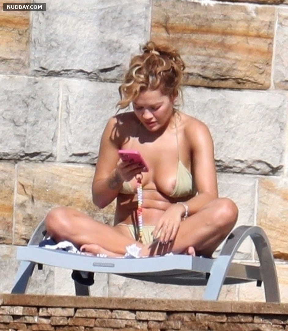 Rita Ora oops tits nude ass wearing a green bikini in Sydney 03 31 2021