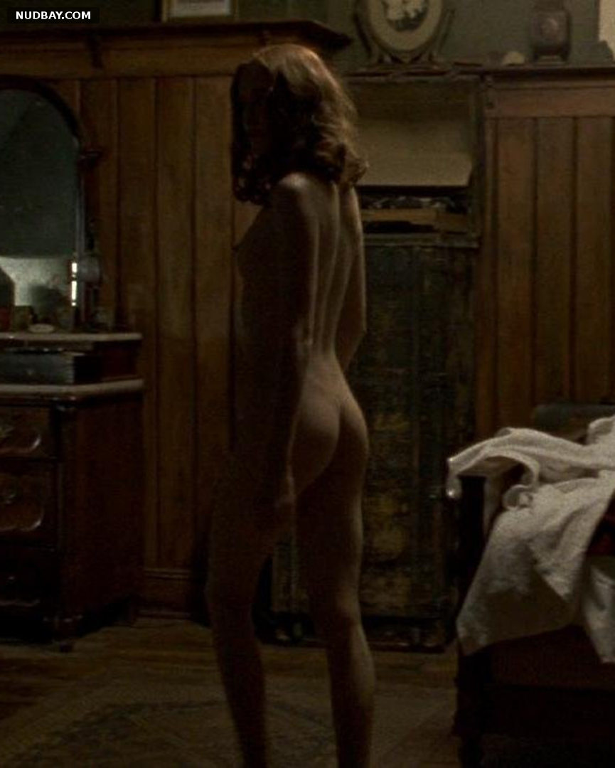 Evan Rachel Wood naked ass Mildred Pierce (2011)