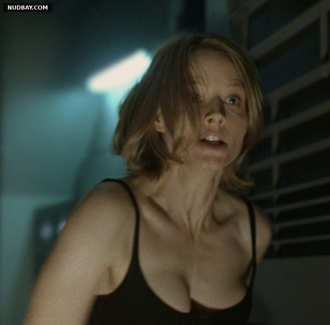 Jodie Foster cleavage in Panic Room (2002)