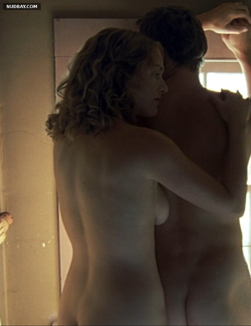 Kate Winslet nude back in Little Children (2006)