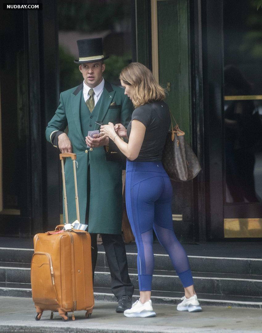 Katharine McPhee Ass & Booty leaving her hotel in London 2019