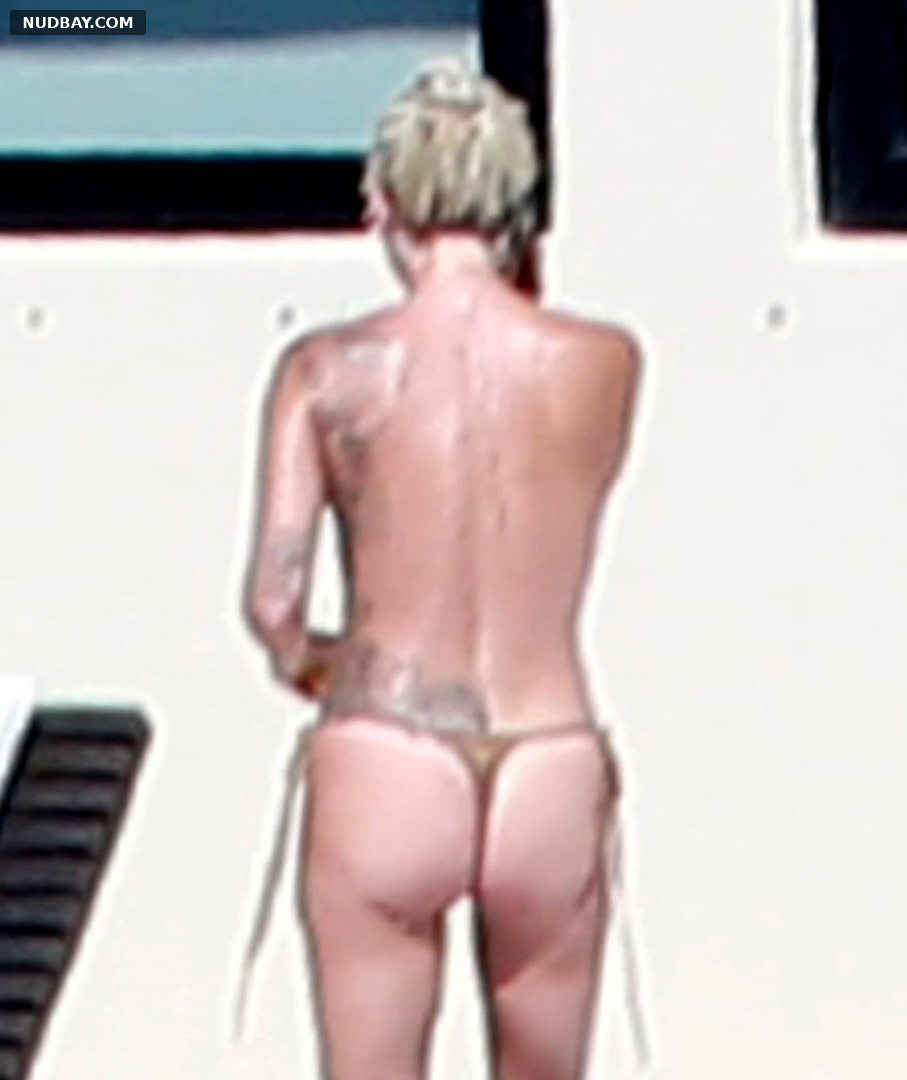 Lady Gaga Ass Sunbathing Topless In Mexico February 14 2019