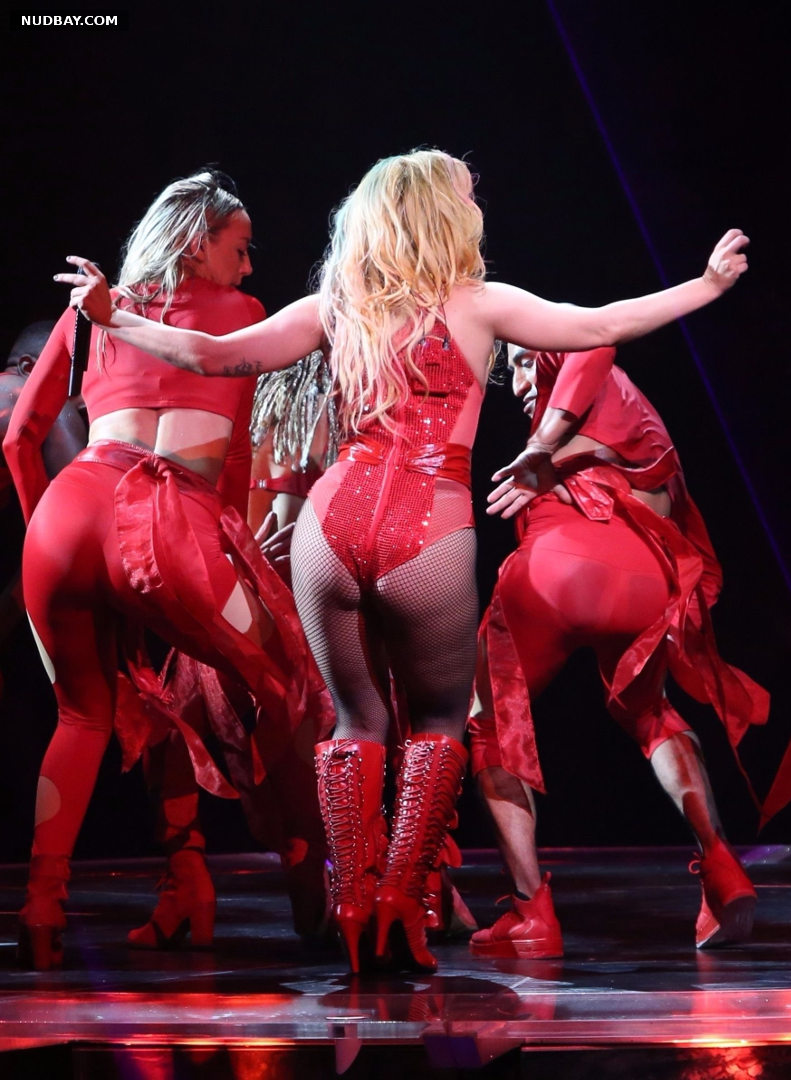 Lady Gaga juicy ass while performing on stage Vancouver 08 01 2017