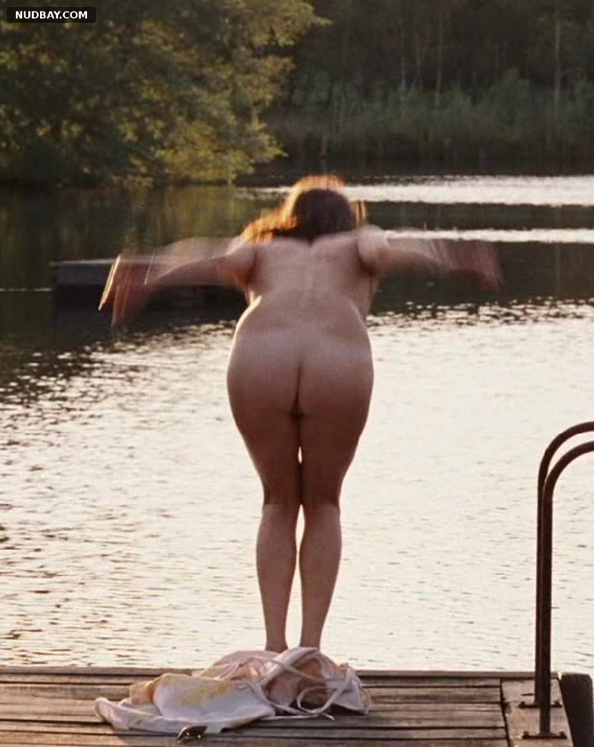 Marie Josée Croze nude ass Ne Le Dis A Personne (2006)